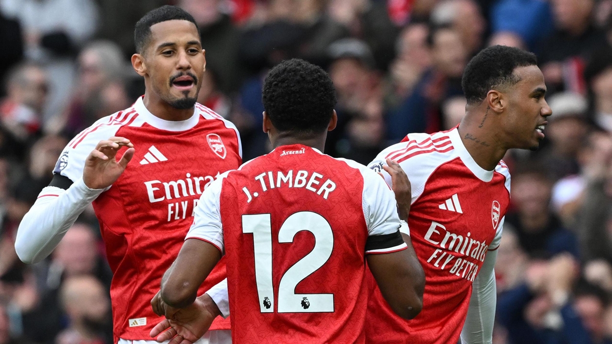 Arsenal phòng ngự chắc chắn