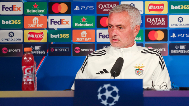 HLV Jose Mourinho và Newcastle United