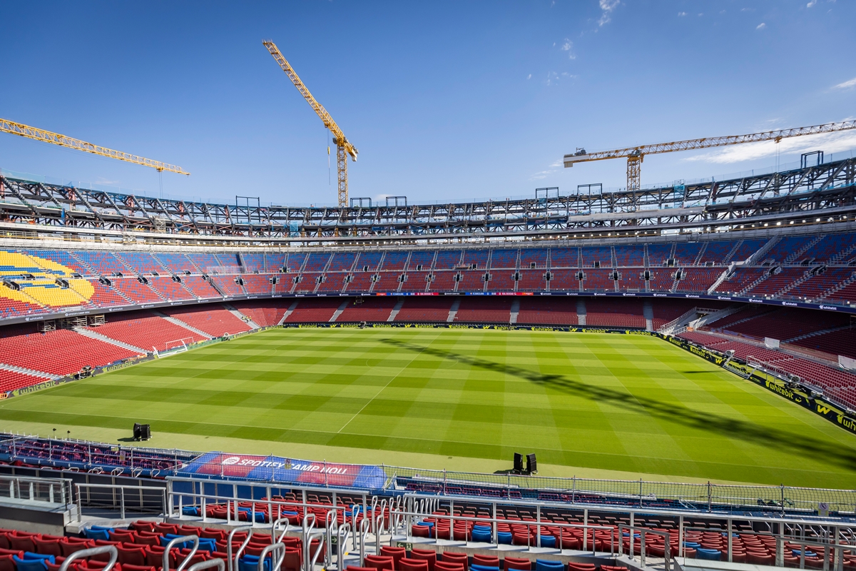 Camp Nou tái mở cửa đón CĐV