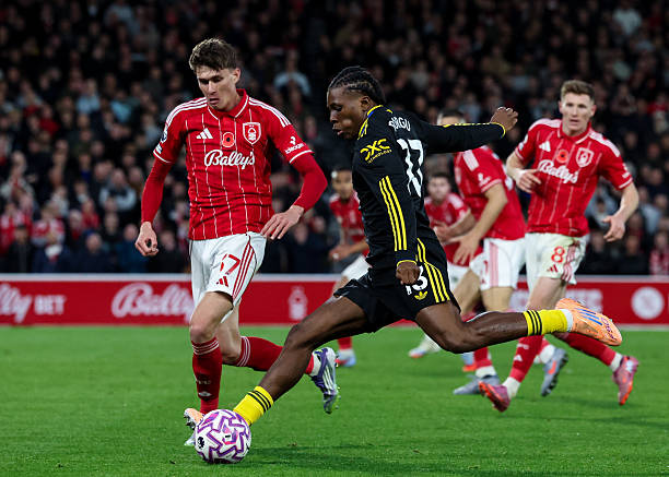 Dorgu tỏa sáng trước Nottingham.