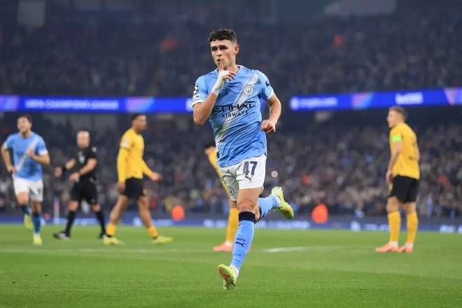 Phil Foden thi đấu xuất sắc