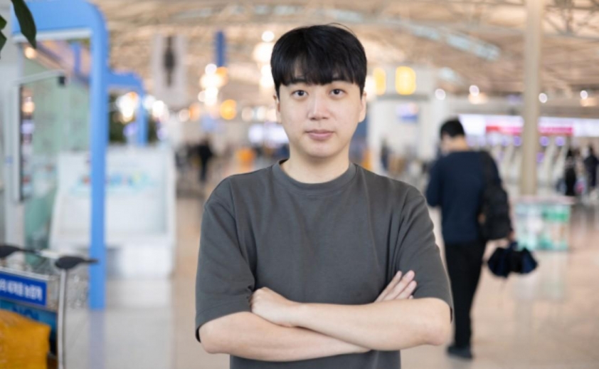 HLV Score thừa nhận T1 là đối thủ khó nhất CKTG 2025 HLV Score cùng đội KT Rolster chuẩn bị cho CKTG