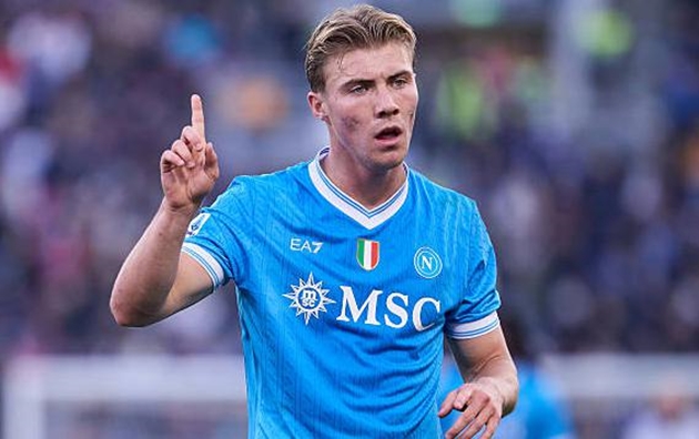 Rasmus Hojlund nhiều khả năng sẽ không trở lại Manchester United. Rasmus Hojlund nhiều khả năng sẽ không trở lại Manchester United.